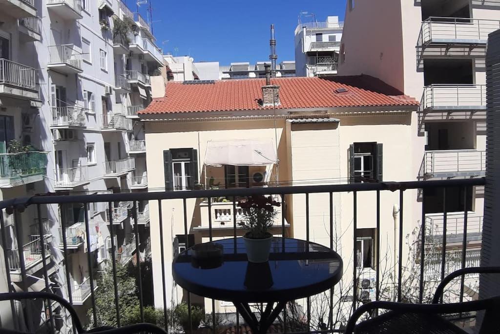 Comfortable Apt, Next To Archeological Museum! Atenas Exterior foto