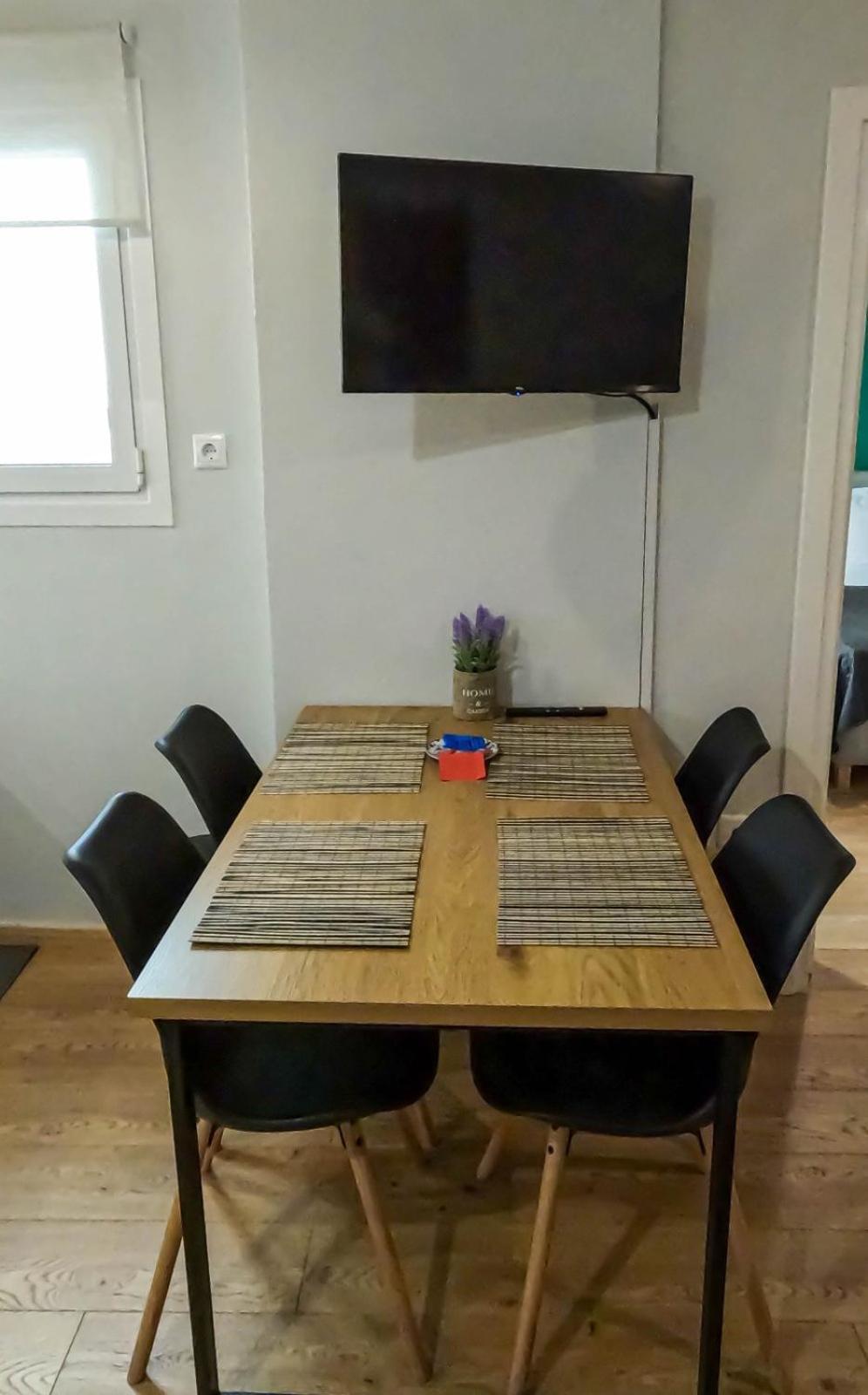 Comfortable Apt, Next To Archeological Museum! Atenas Exterior foto